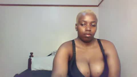 QUEEN online show from March 6, 3:57 am