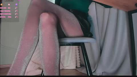 Carly online show from April 5, 1:32 pm