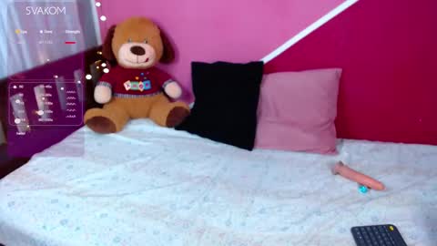 Queenamazon  online show from February 26, 7:55 am