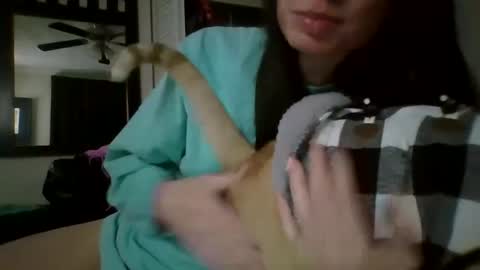 queenbee6269 online show from January 7, 6:05 am