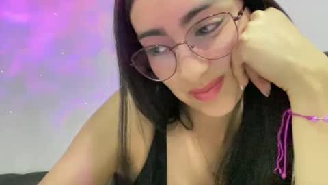 queenbyte_18 online show from March 27, 3:52 am