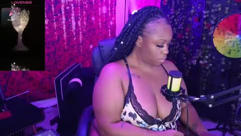 Queen Cherise Roze online show from November 7, 11:31 pm