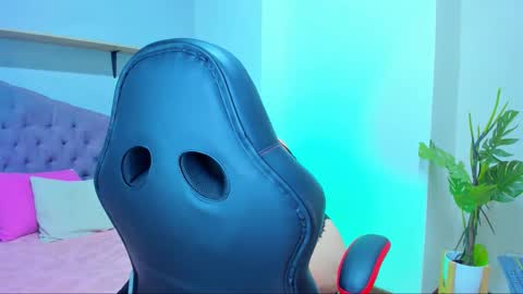 Queen online show from February 26, 7:24 pm