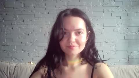 QueenOfModels online show from April 27, 4:42 am