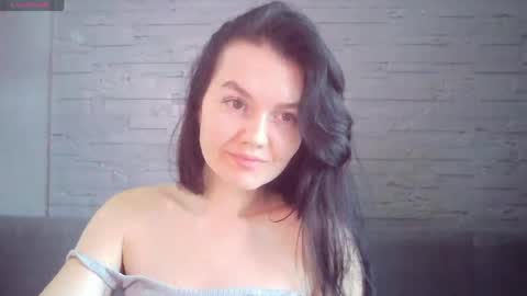 QueenOfModels online show from February 23, 5:08 am