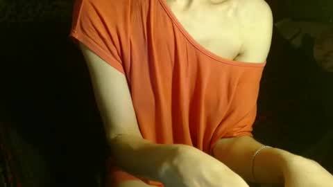 queenoftenderness online show from March 7, 7:16 pm