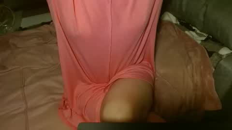 queenoftenderness online show from December 4, 8:31 pm