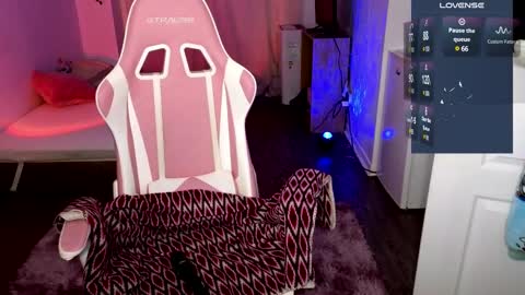 Snapshot of queenx_lexy chatting on December 24, 7:44 pm queenx_lexy online show from December 24, 7:44 pm