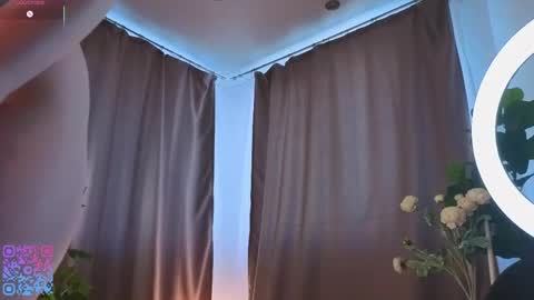 Linda  My favorite vibes 99 151 234 351 online show from April 18, 2:36 am