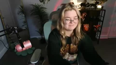 Bri online show from November 5, 3:01 am