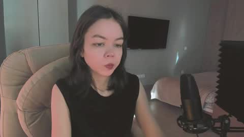 quietluxury online show from March 29, 2:05 pm