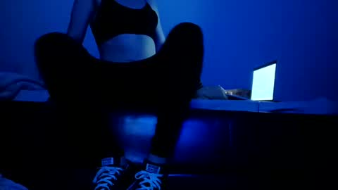 rabyrrbaby online show from March 7, 8:10 am