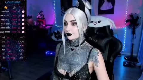  Miko Pleasee help me get 100 likes online show from November 4, 11:48 am