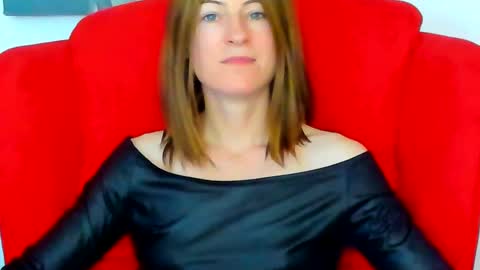 Snapshot of raemonnay chatting on March 7, 2:01 pm raemonnay online show from March 7, 2:01 pm