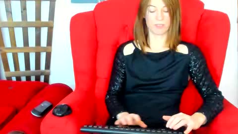 Snapshot of raemonnay chatting on February 24, 2:36 pm raemonnay online show from February 24, 2:36 pm