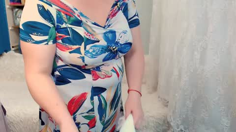 rainbowladyy online show from January 5, 2:30 pm