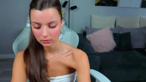 Darcy online show from August 4, 9:59 am
