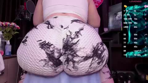 Laura online show from April 18, 2:58 am