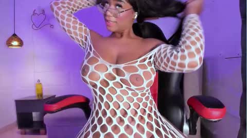 Raquel online show from January 7, 9:18 pm