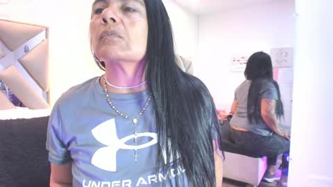 Raquel Moore  online show from April 6, 11:44 am