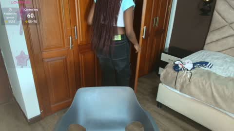 Snapshot of raqueljones_ chatting on January 27, 11:54 am Raquel online show from January 27, 11:54 am