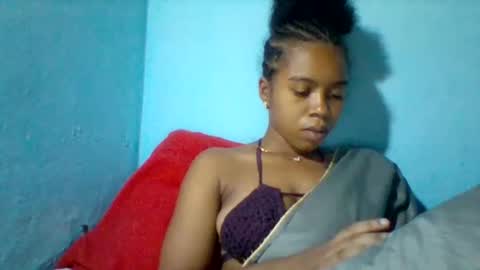 rasoelysca online show from January 15, 6:52 am