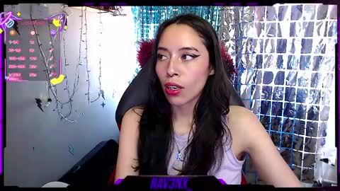   online show from April 12, 8:11 pm