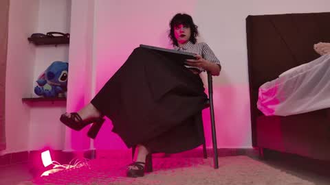   online show from April 9, 12:32 pm