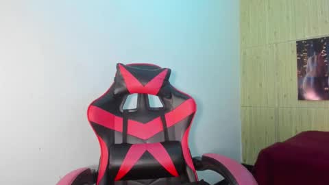 gata online show from October 2, 7:02 am