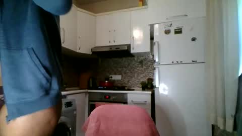 ravenbby online show from April 15, 7:53 am