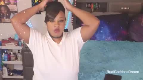 realgoddessdream online show from February 6, 5:11 am