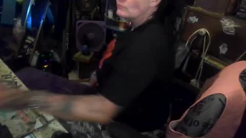 reallyredrum69th online show from April 15, 7:09 am