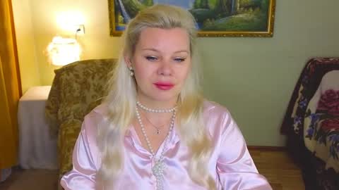 Im a little sick. Ill be back soon. online show from April 19, 2:17 pm