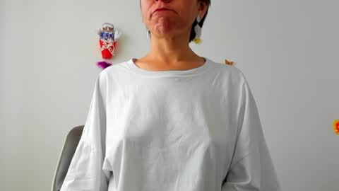 Rebbeca online show from December 22, 8:14 pm