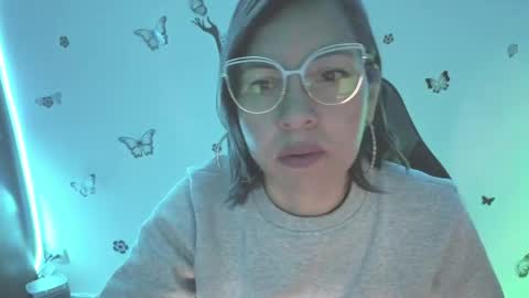 Rebbeca online show from April 12, 10:29 am