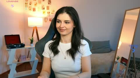 Syndney online show from April 12, 7:55 am