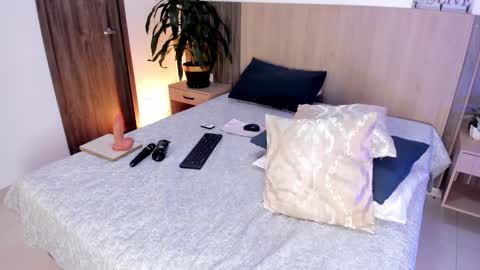 I invite you to my birthday on November 3th  online show from January 15, 9:32 pm