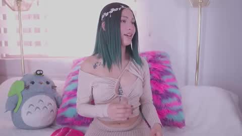 Snapshot of rebecah_1 chatting on September 16, 12:57 pm Rebeca  online show from September 16, 12:57 pm