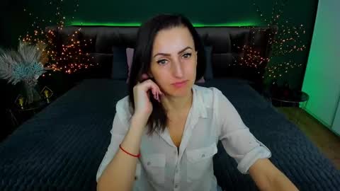 rebecca_diamonds online show from March 6, 7:03 am