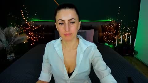 rebecca_diamonds online show from March 11, 9:02 am