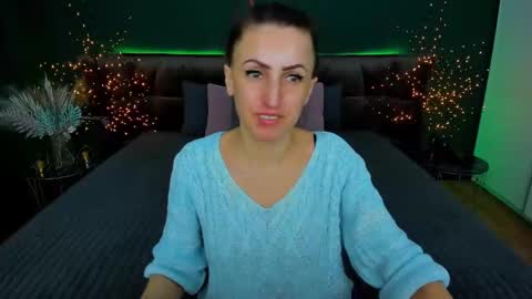 rebecca_diamonds online show from February 11, 6:40 am