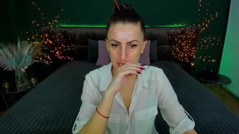 rebecca_diamonds online show from February 13, 6:52 am