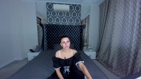 rebecca_diamonds online show from October 8, 6:18 am