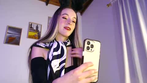 Snapshot of rebecca_johonsonn chatting on November 1, 1:21 am Becca Johnsoon online show from November 1, 1:21 am