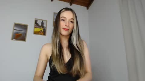 Snapshot of rebecca_johonsonn chatting on February 12, 3:51 am Becca Johnsoon online show from February 12, 3:51 am