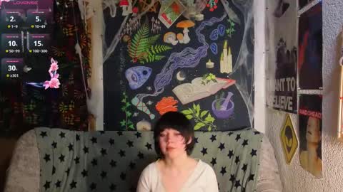 Lara online show from December 17, 9:08 pm