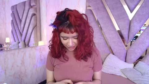 red_pandaa online show from December 5, 4:12 am