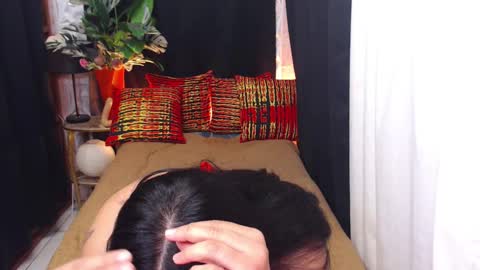 Rhed online show from December 7, 6:26 pm