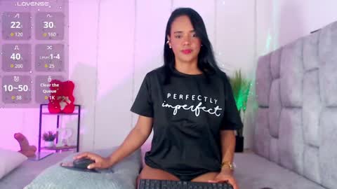 regina1819 online show from March 13, 12:45 am