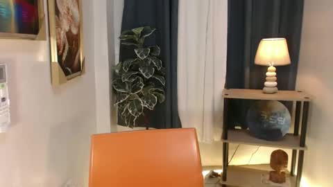 regine online show from March 7, 6:59 pm